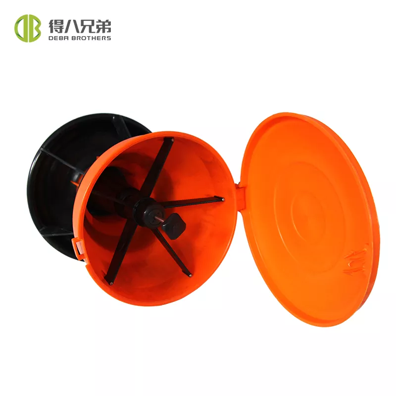 Avtomatsko korito za hranjenje pujskov